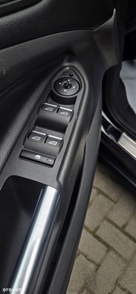 Ford Kuga 2.0 TDCi 4WD Titanium Plus - 28