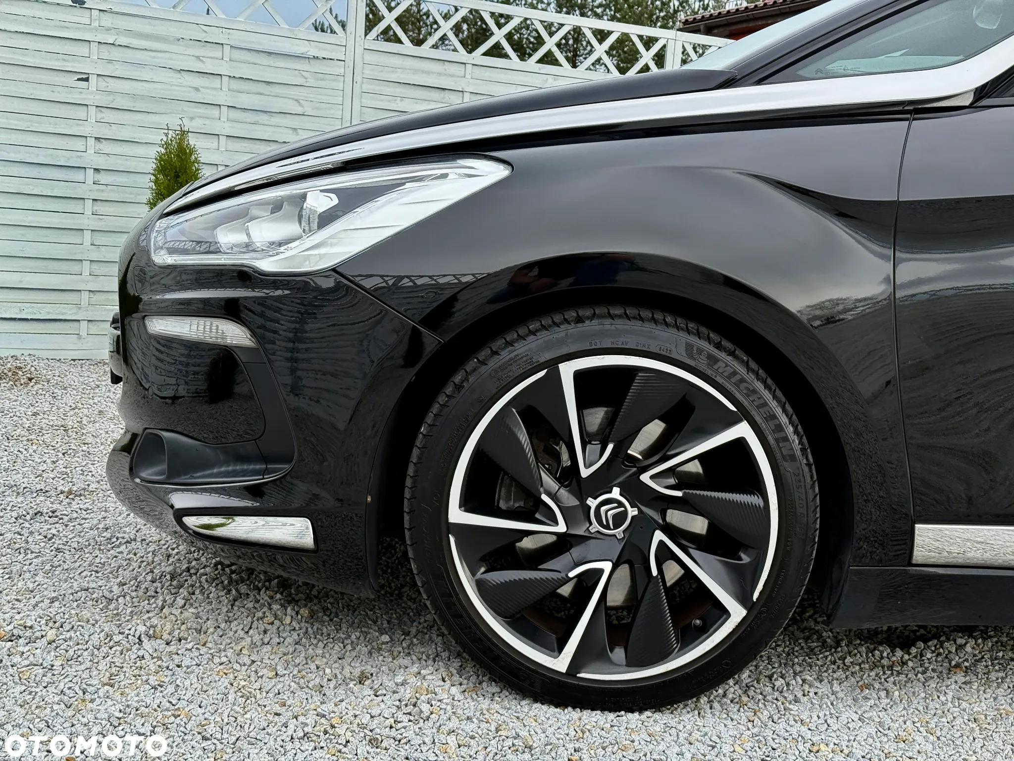 Citroën DS5 THP 200 SoChic - 23