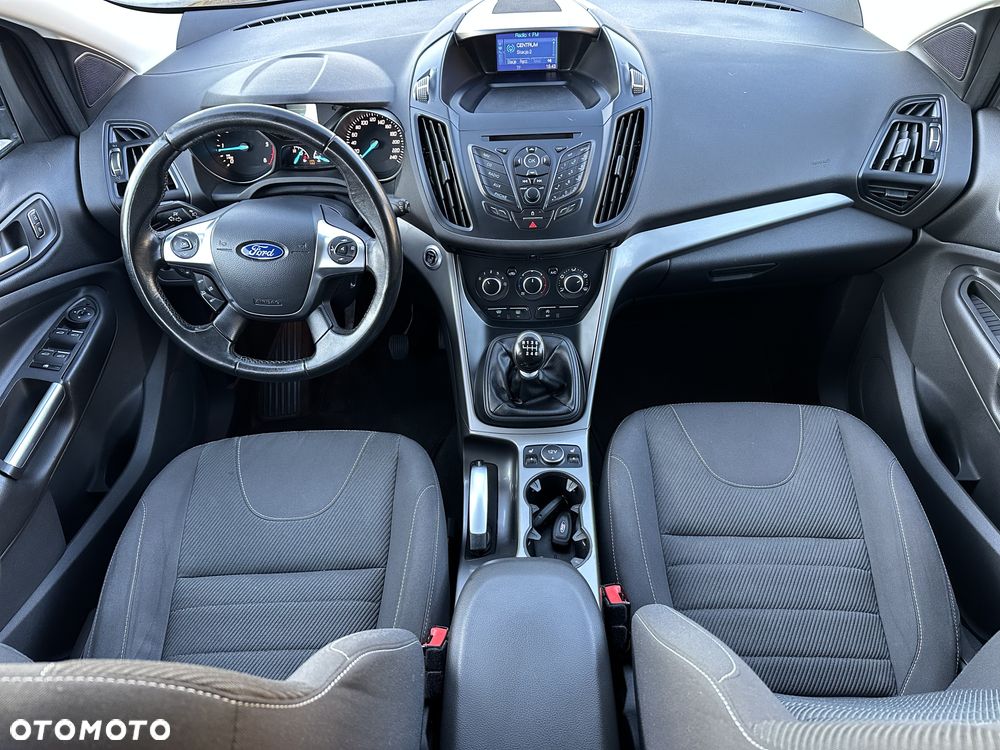 Ford Kuga 2.0 TDCi 2x4 Titanium - 5