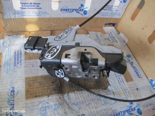 Fecho 2418M2209I2 PEUGEOT 308 SW 2008 FD ELETRICO - 2