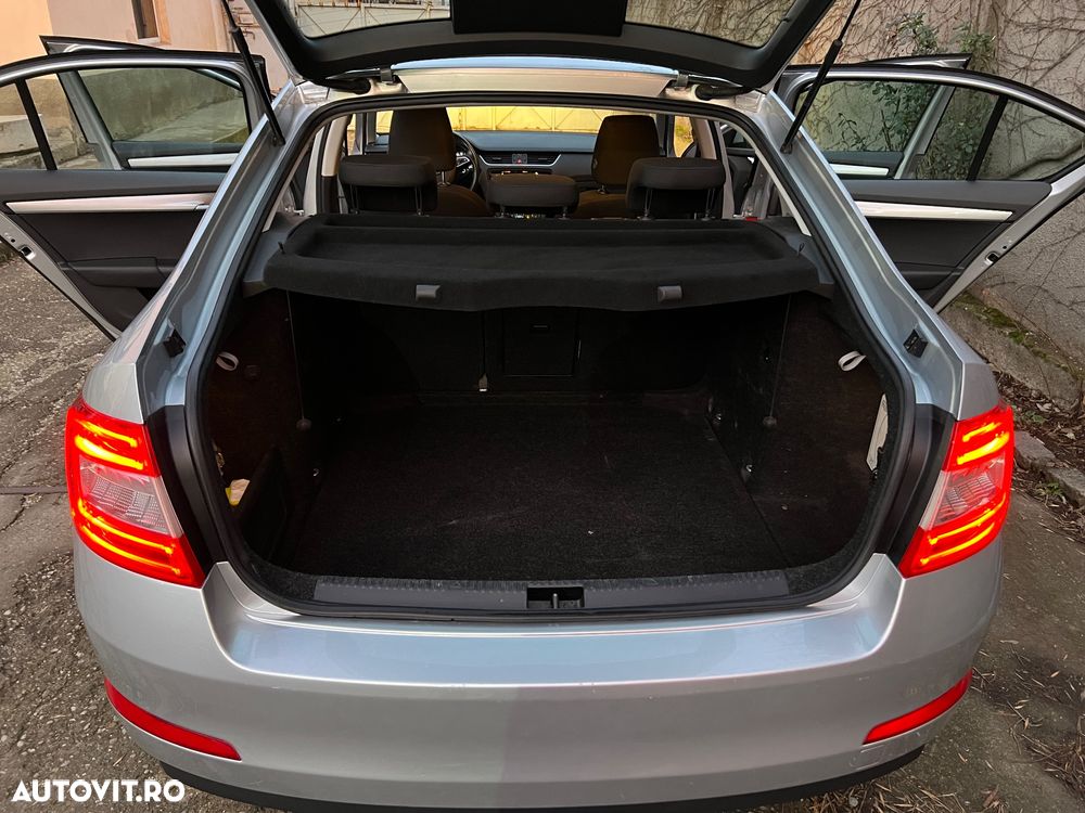 Skoda Octavia 1.6 TDI Active - 6