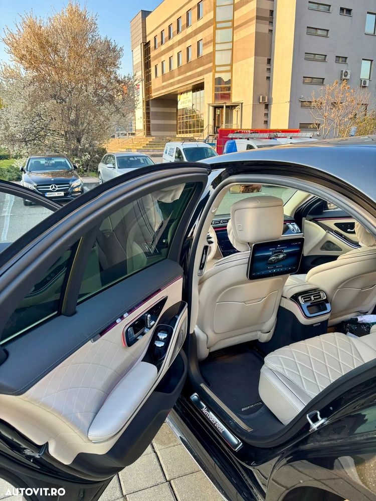 Mercedes-Benz S - 12