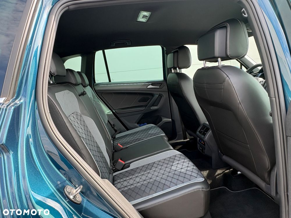 Volkswagen Tiguan 1.5 eTSI OPF DSG R-Line - 23