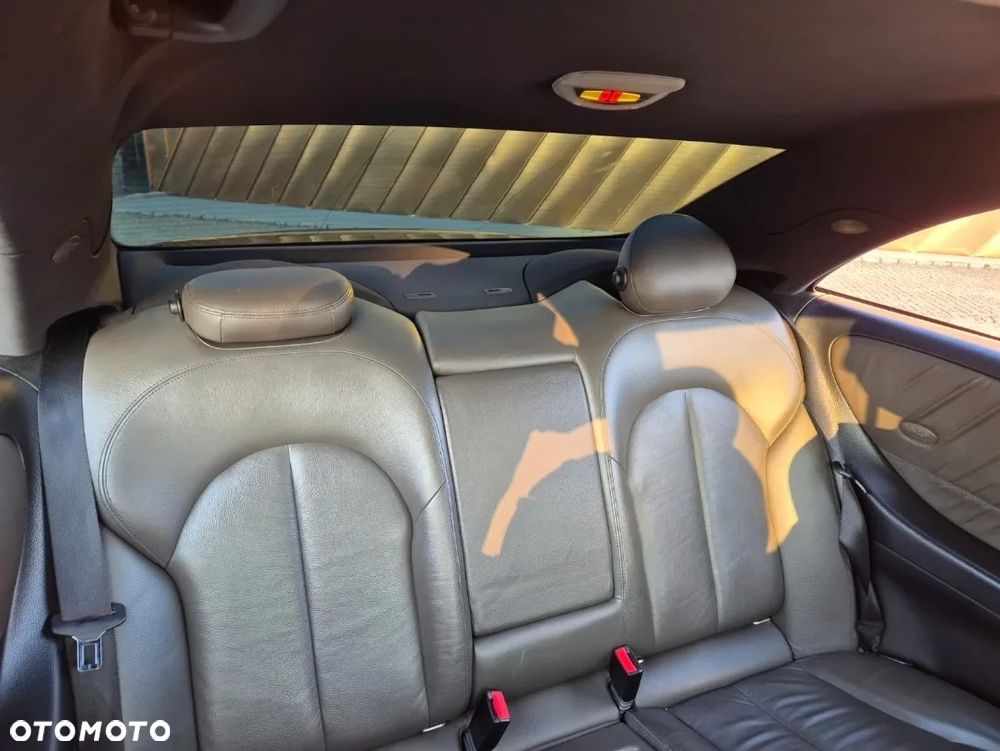 Mercedes-Benz CLK 320 CDI 7G-TRONIC Avantgarde - 28