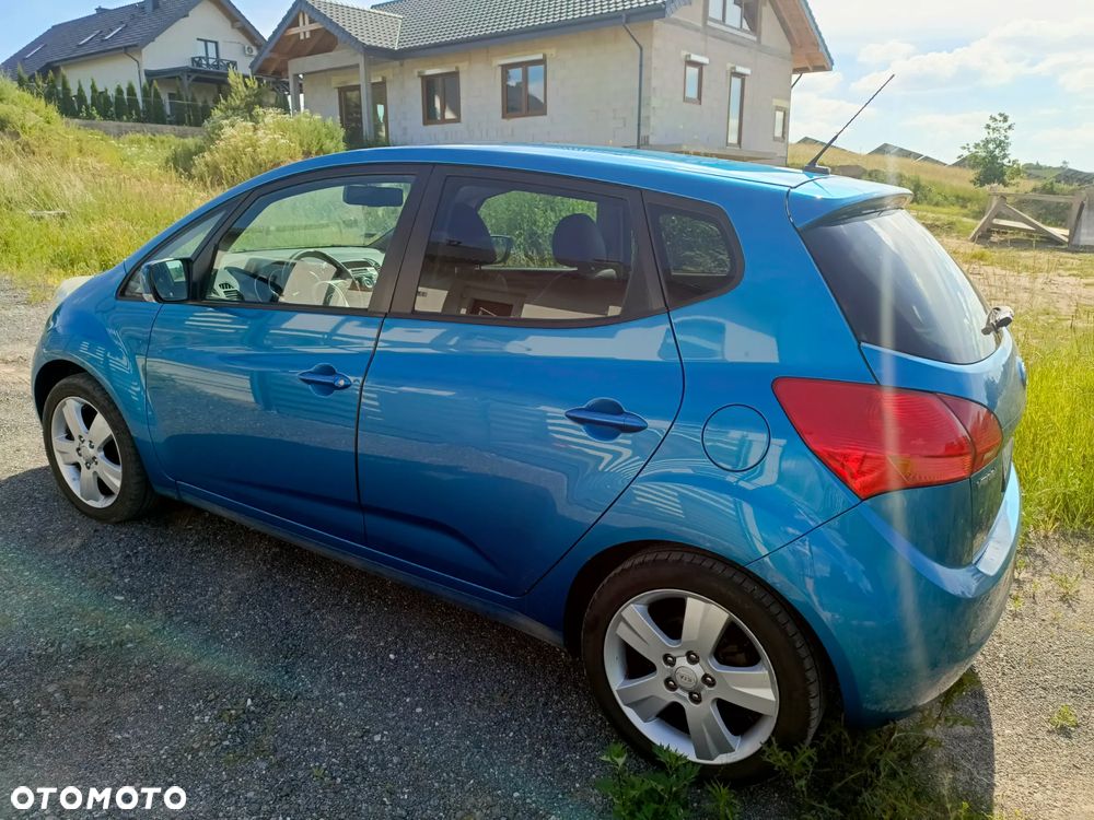 Kia Venga 1.6 L - 4