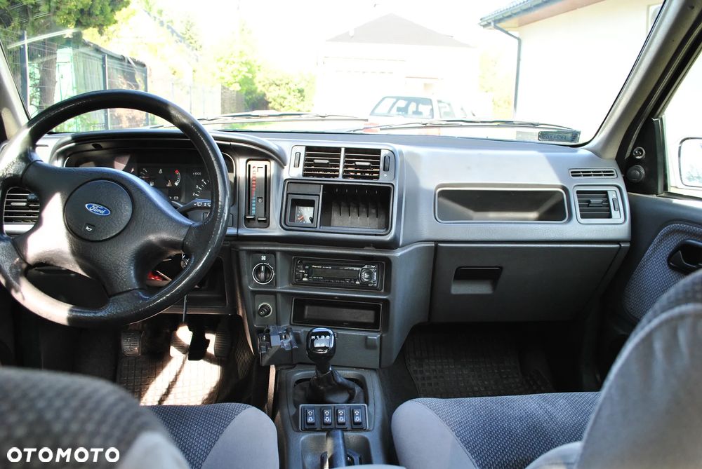 Ford Sierra - 16