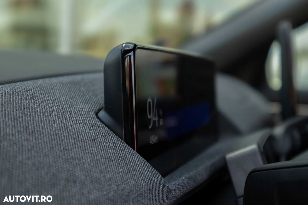 Ford Mustang Mach-E - 30