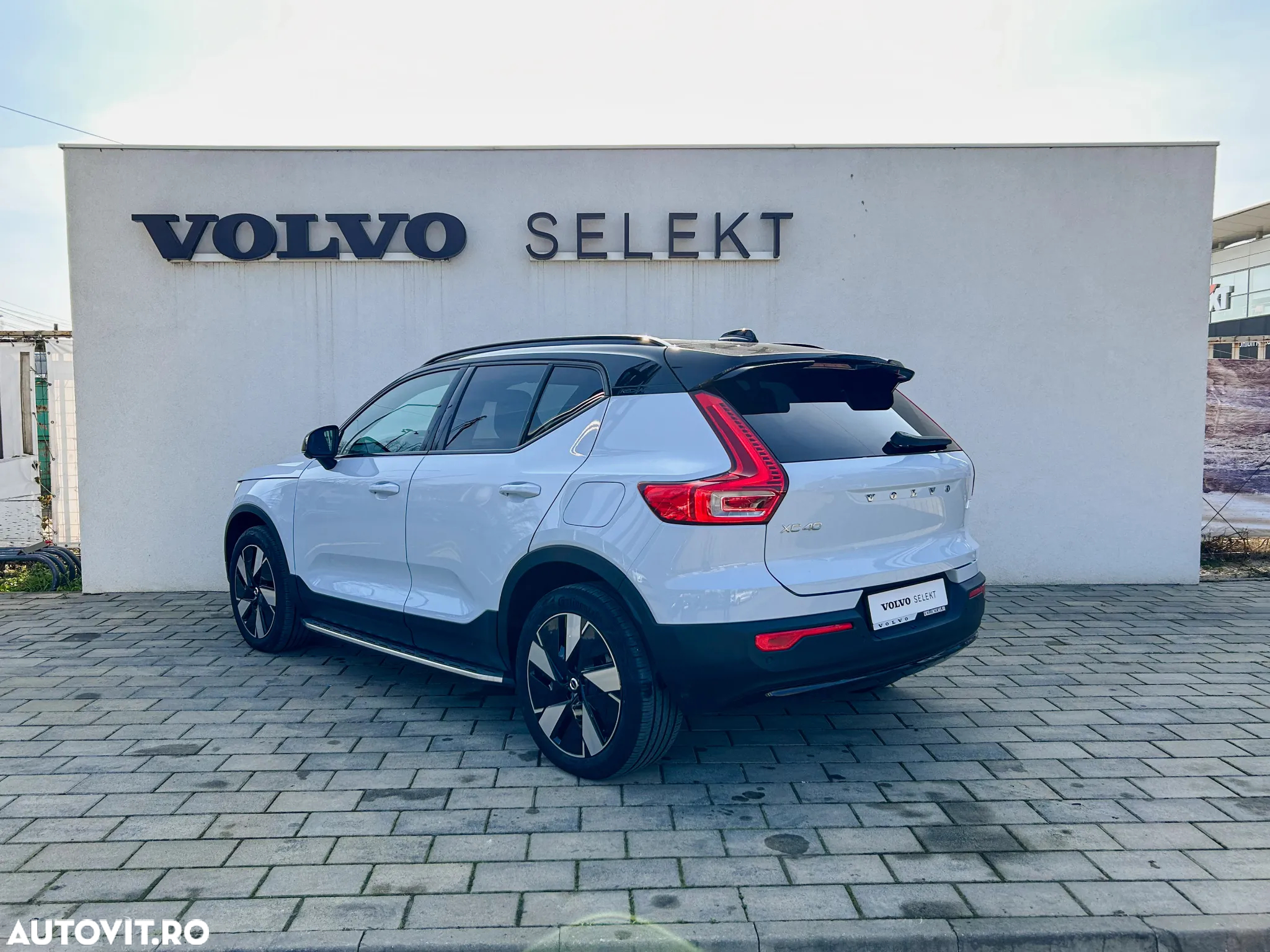 Volvo XC 40 Recharge Twin Motor AWD Ultimate - 4