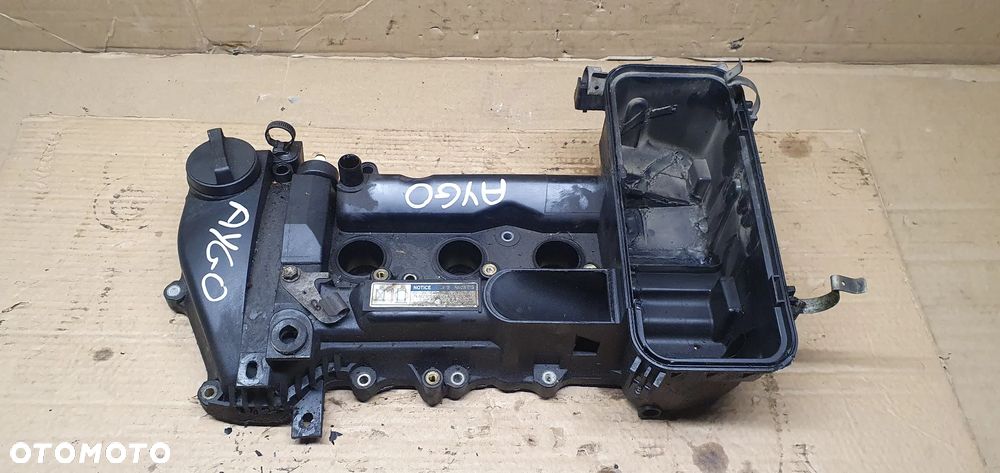 Pokrywa zaworów dekiel Toyota Aygo 1.0 11210-0Q010 - 3