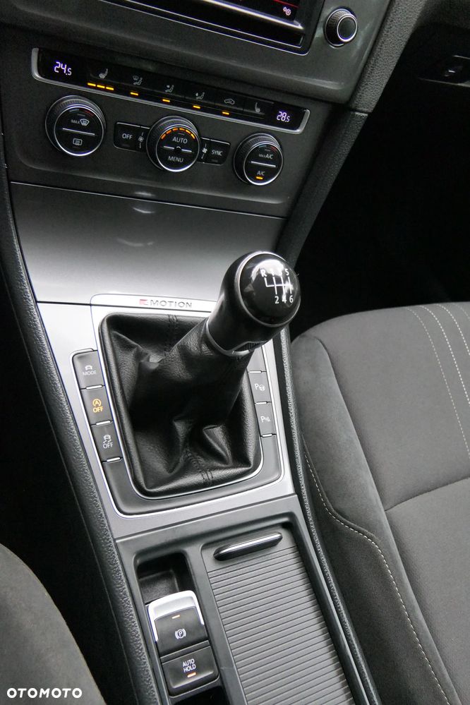 Volkswagen Golf Variant 2.0 TDI BMT 4Mot Highline - 31