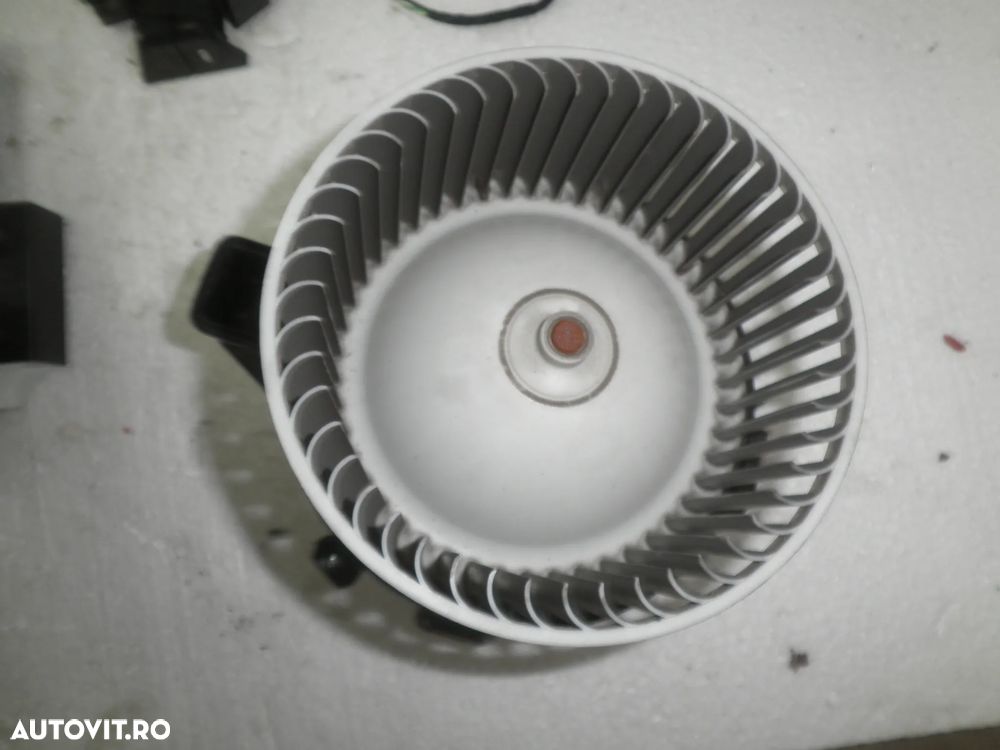 Ventilator habitaclu BMW Seria 5 G30 G31 0130309507 Anglia - 1