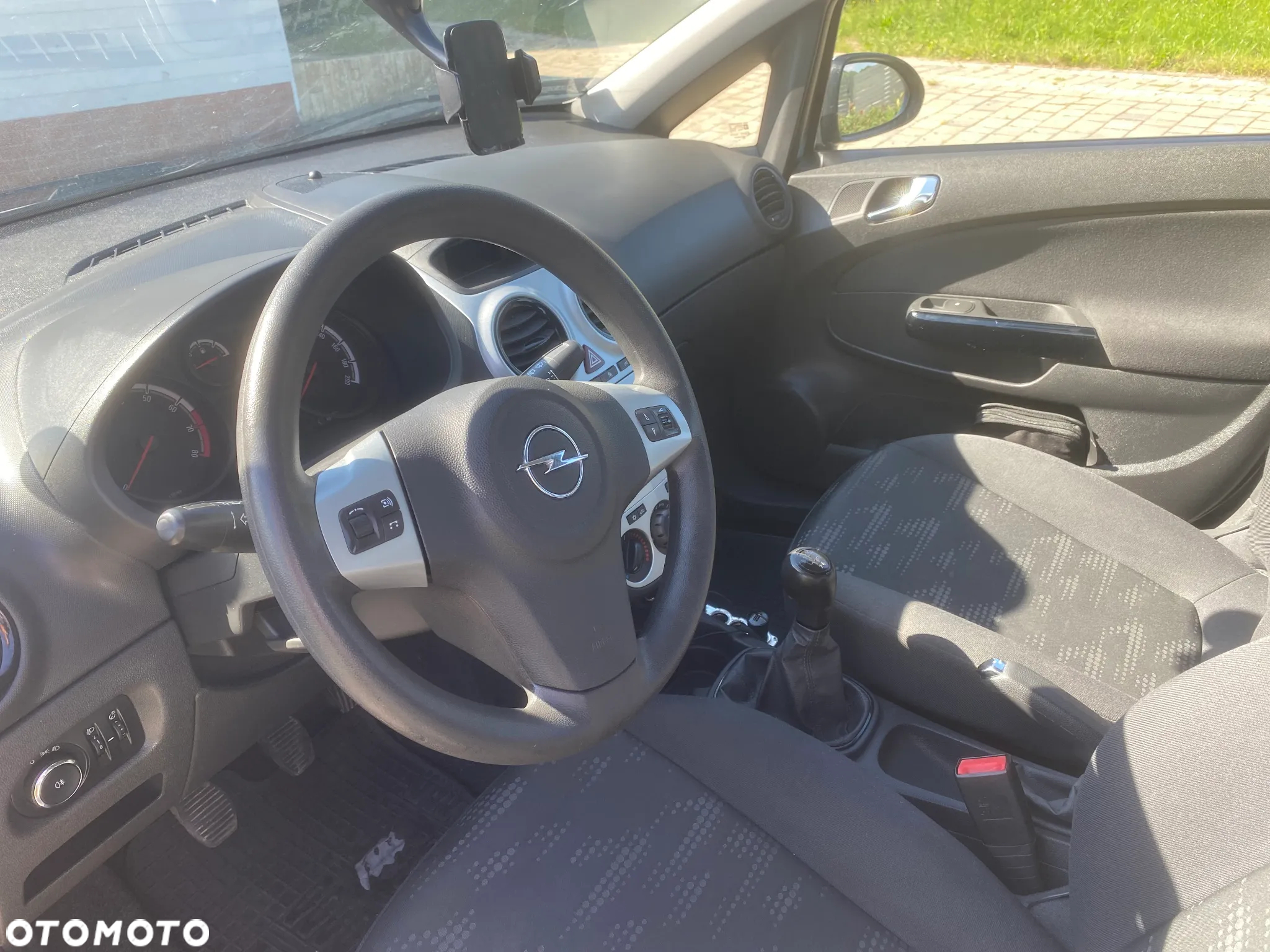 Opel Corsa 1.2 16V Enjoy - 11