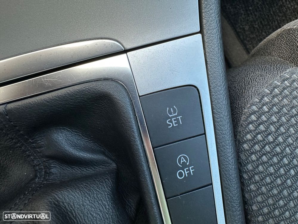 VW Passat 1.6 TDI Confortline - 33