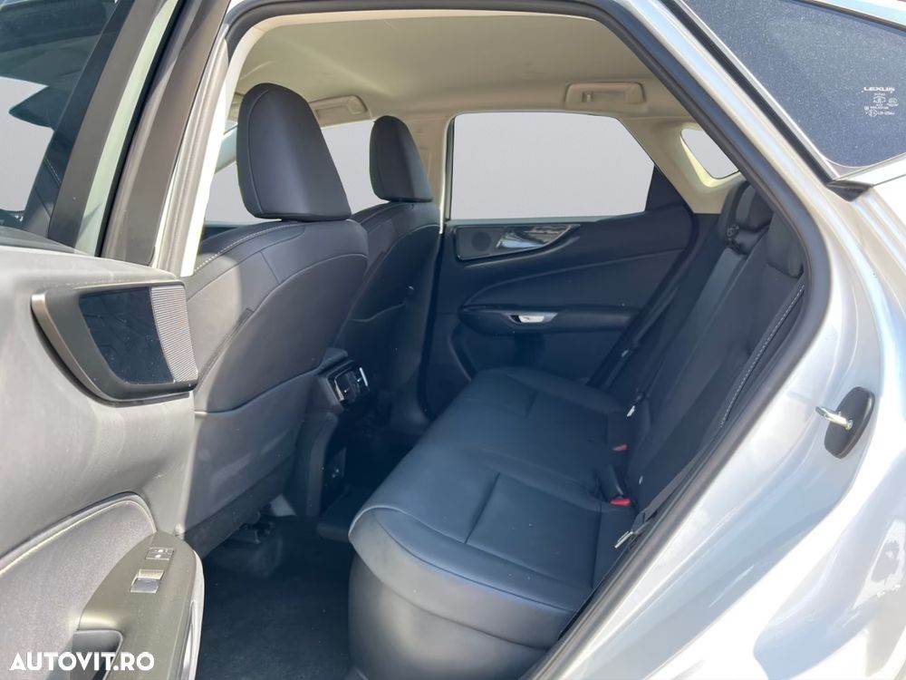 Lexus Seria NX 450h+ E-FOUR Executive Line - 13