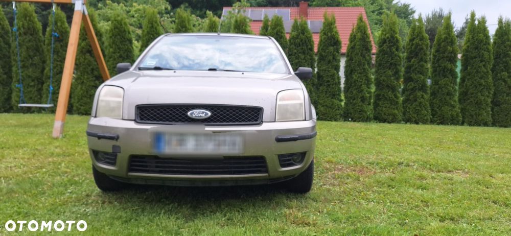 Ford Fusion - 1