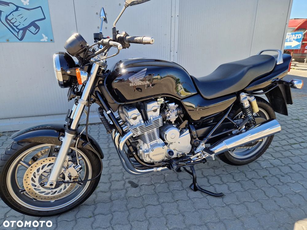 Honda CB - 22