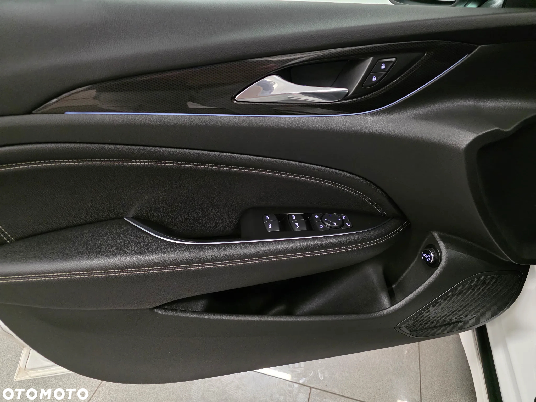 Opel Insignia Sports Tourer 2.0 Diesel Exclusive - 22