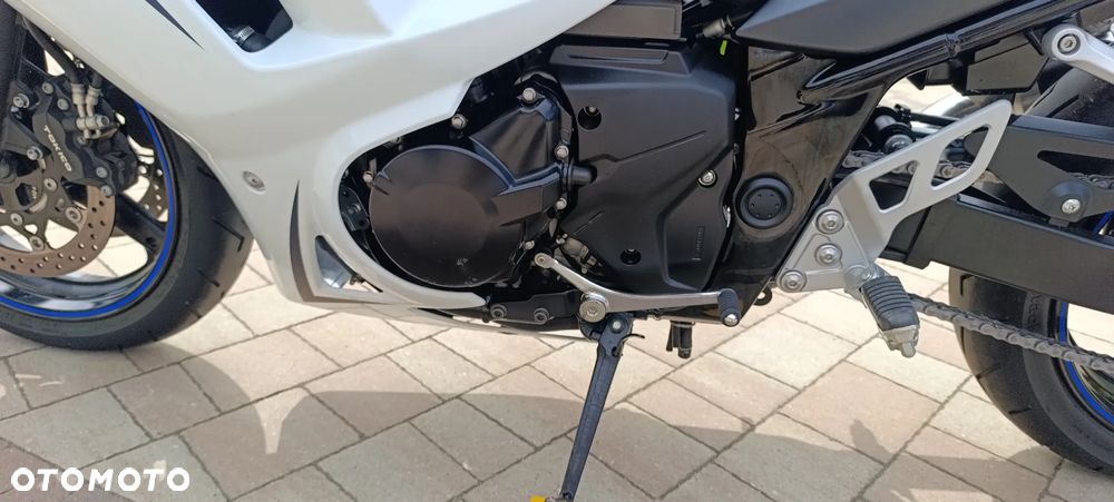 Suzuki GSX - 36
