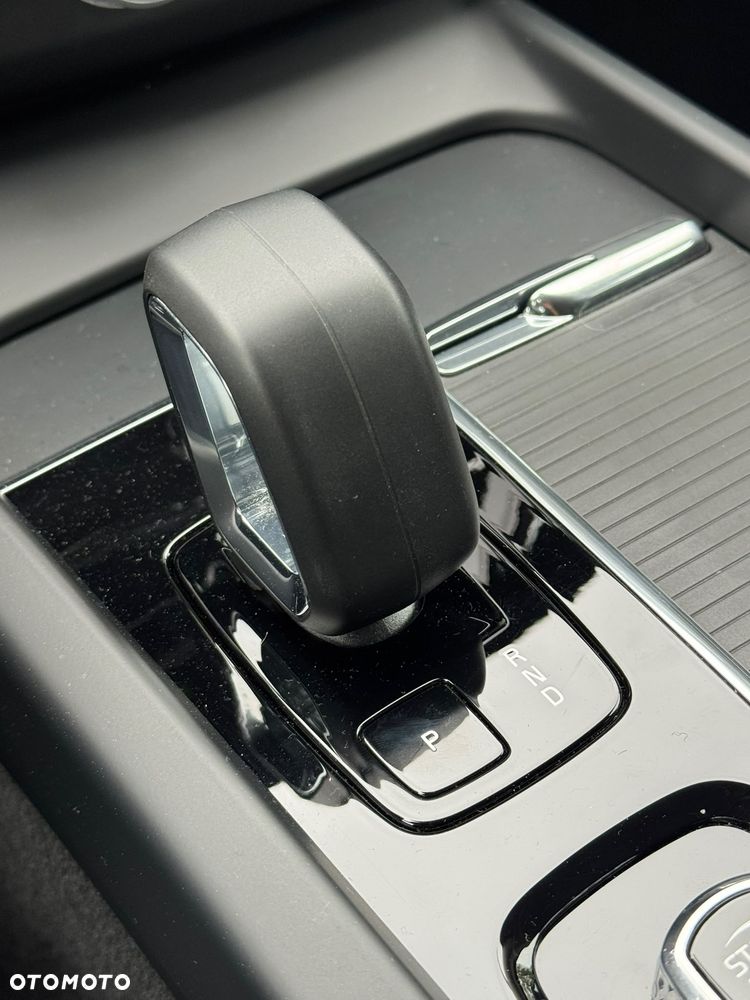 Volvo XC 60 B4 D AWD Core - 16