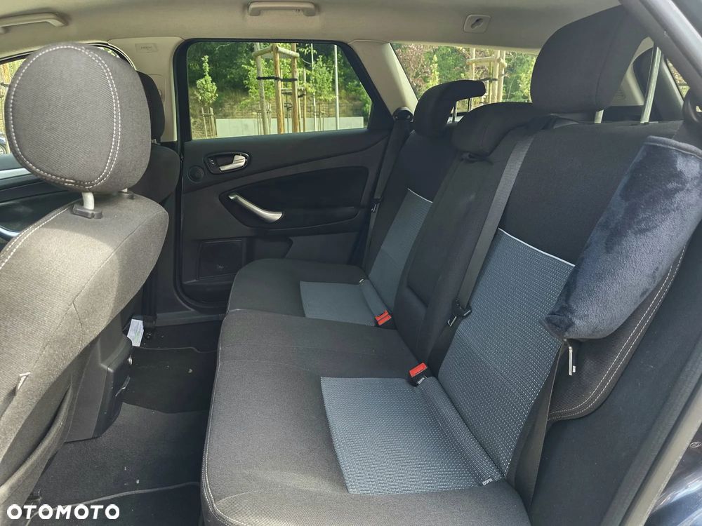 Ford Mondeo - 15
