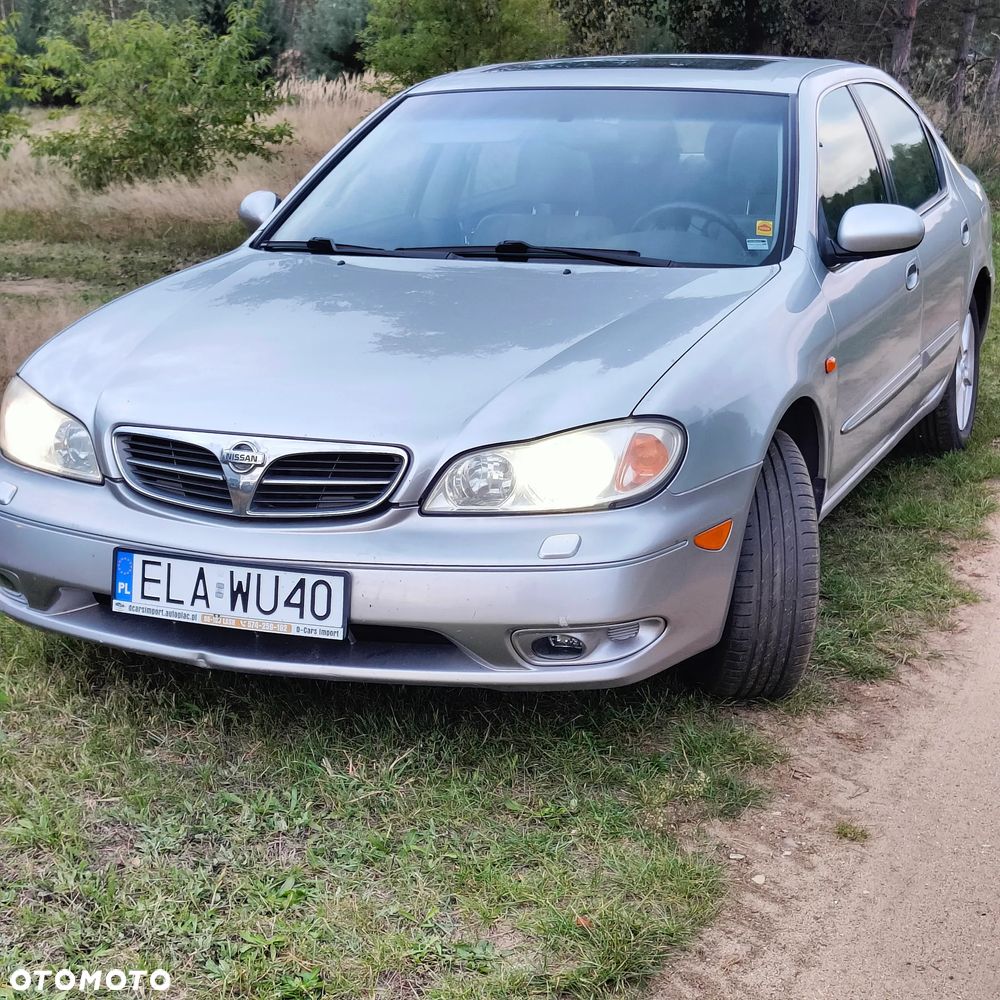 Nissan Maxima QX 3.0 - 8