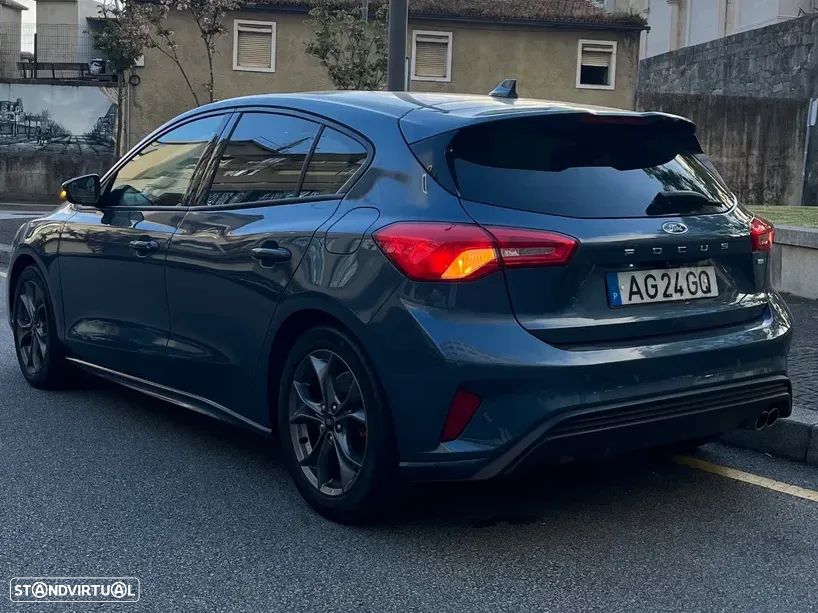 Ford Focus 1.0 EcoBoost MHEV ST-Line X - 6