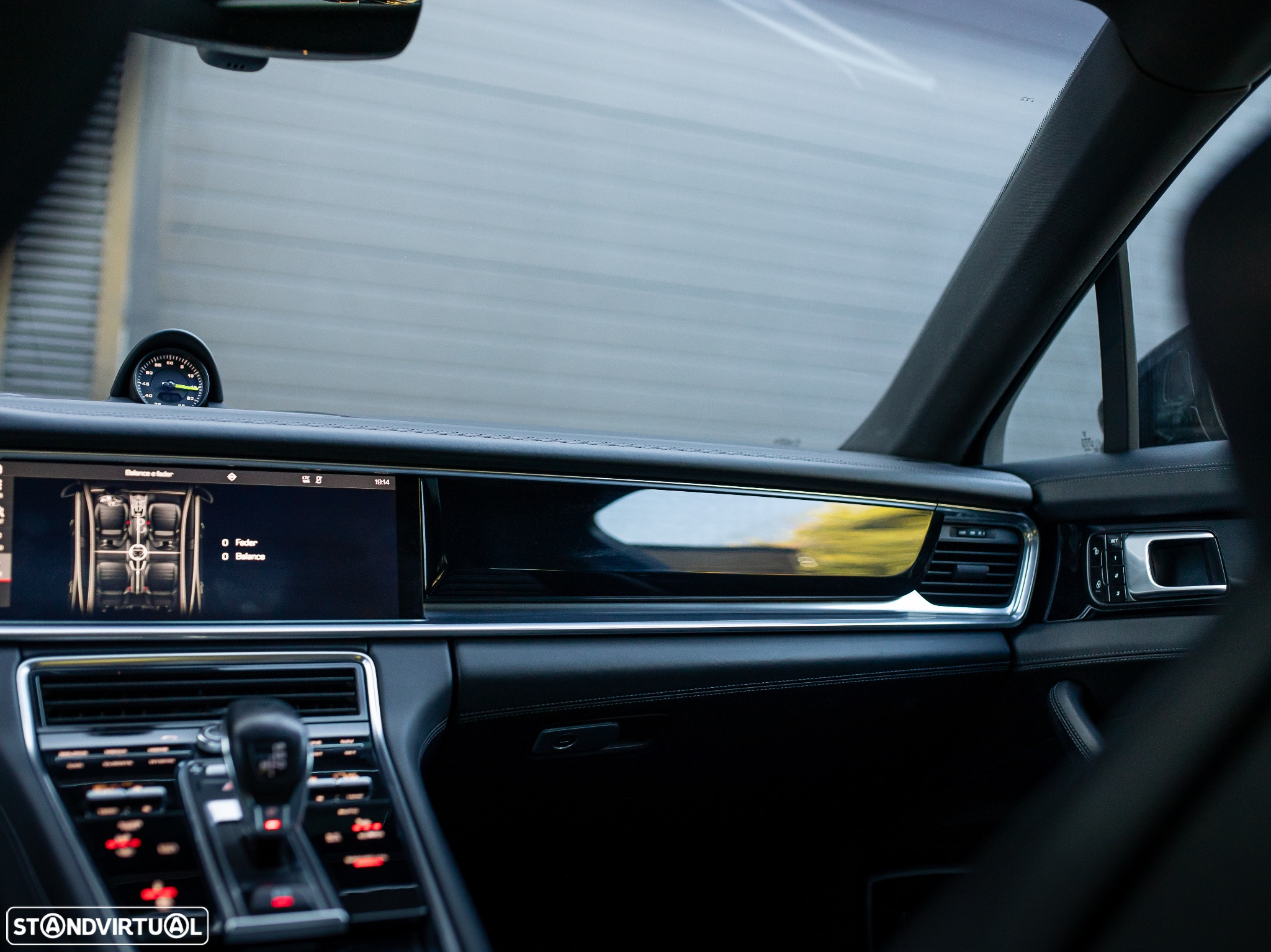 Porsche Panamera 4 E-Hybrid - 42