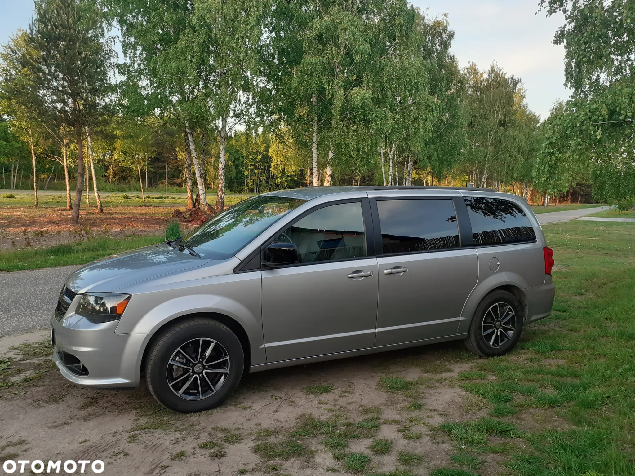 Dodge Grand Caravan - 6
