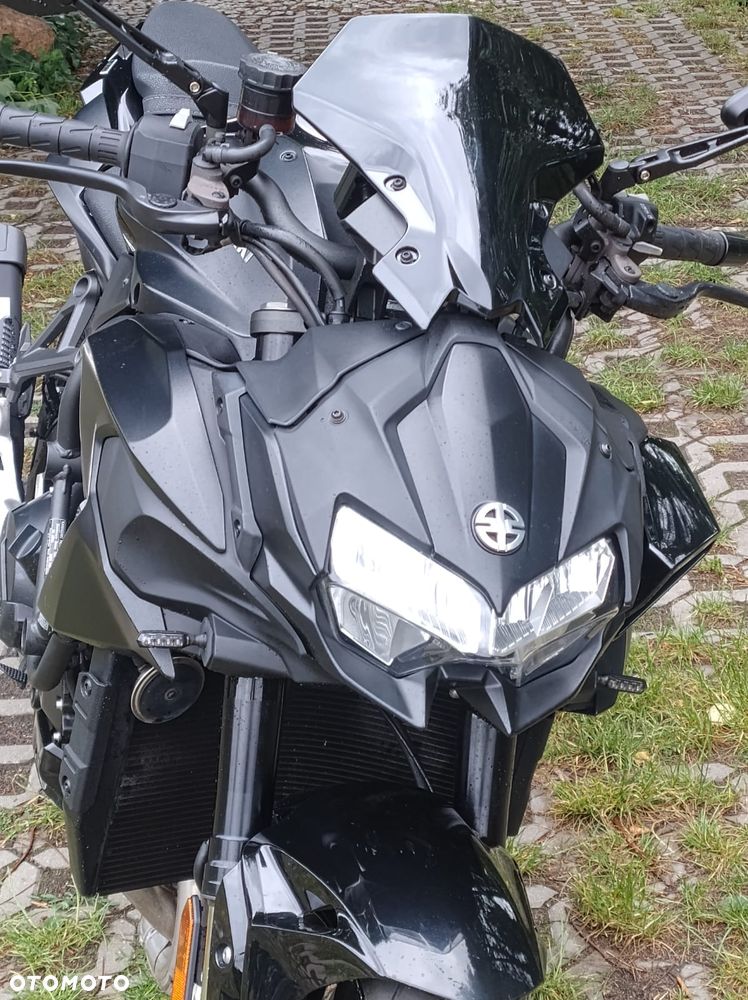 Kawasaki H2 - 15