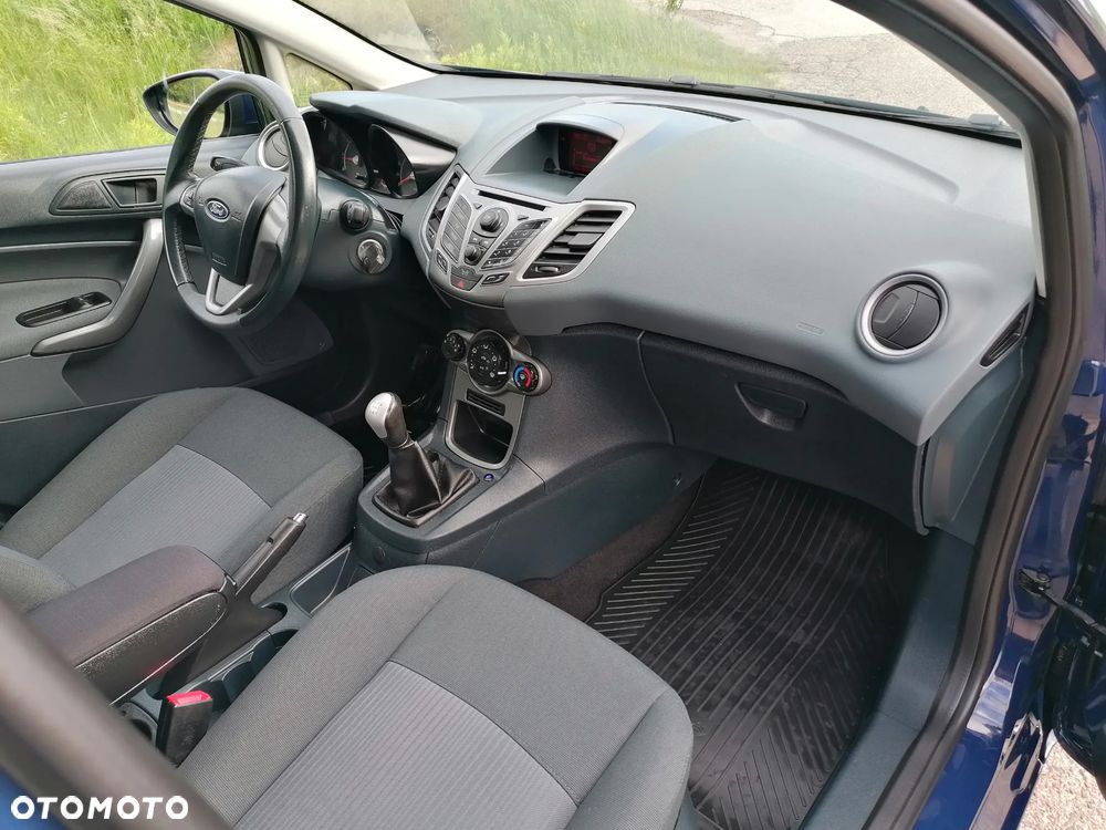 Ford Fiesta - 15