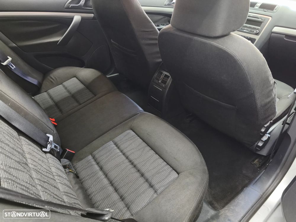Skoda Octavia Break 1.6 TDi Elegance DSG - 11