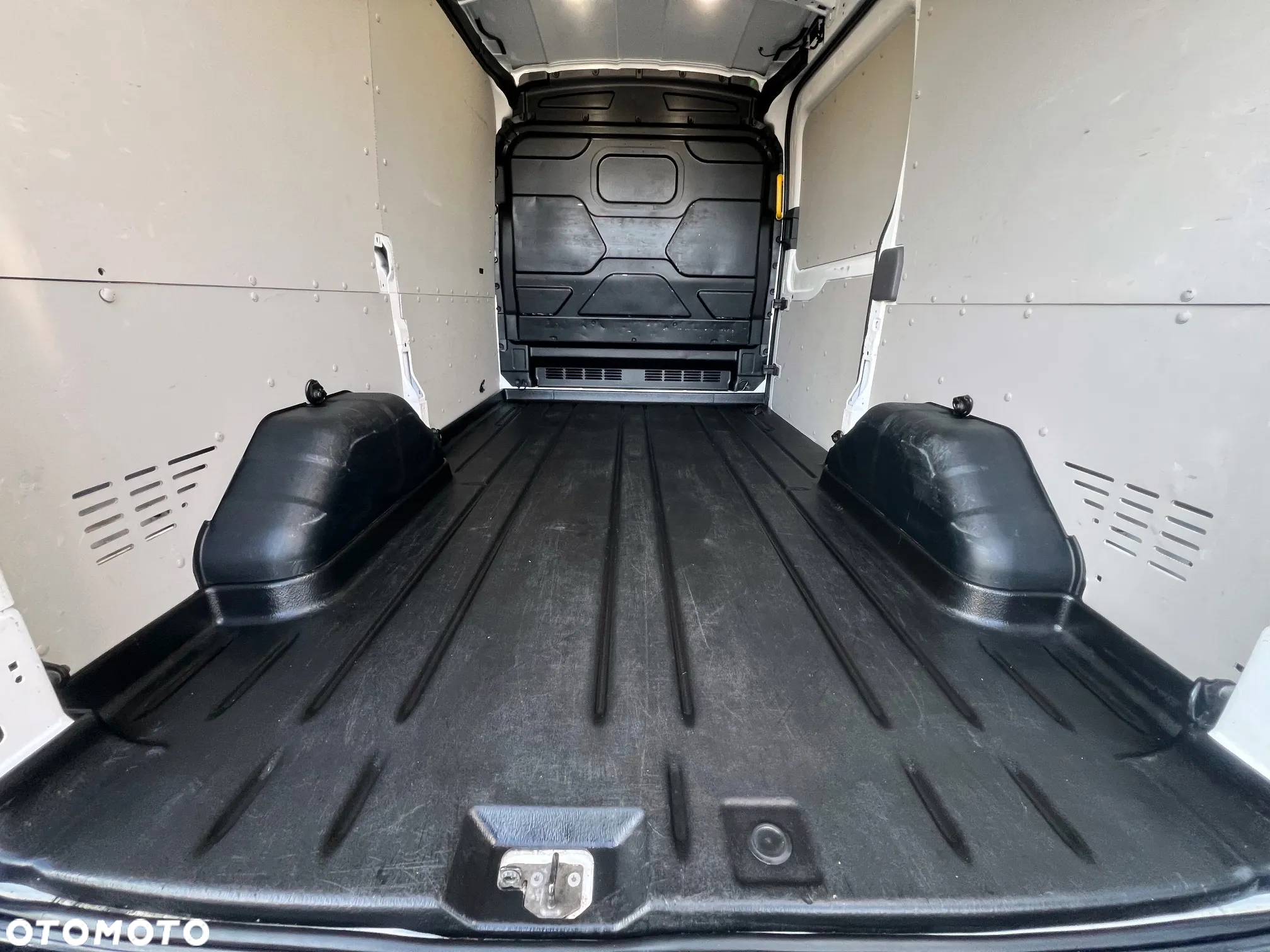 Ford Transit L2H2 Furgon Blaszak Lift Salon PL, Jeden Właściciel - 13