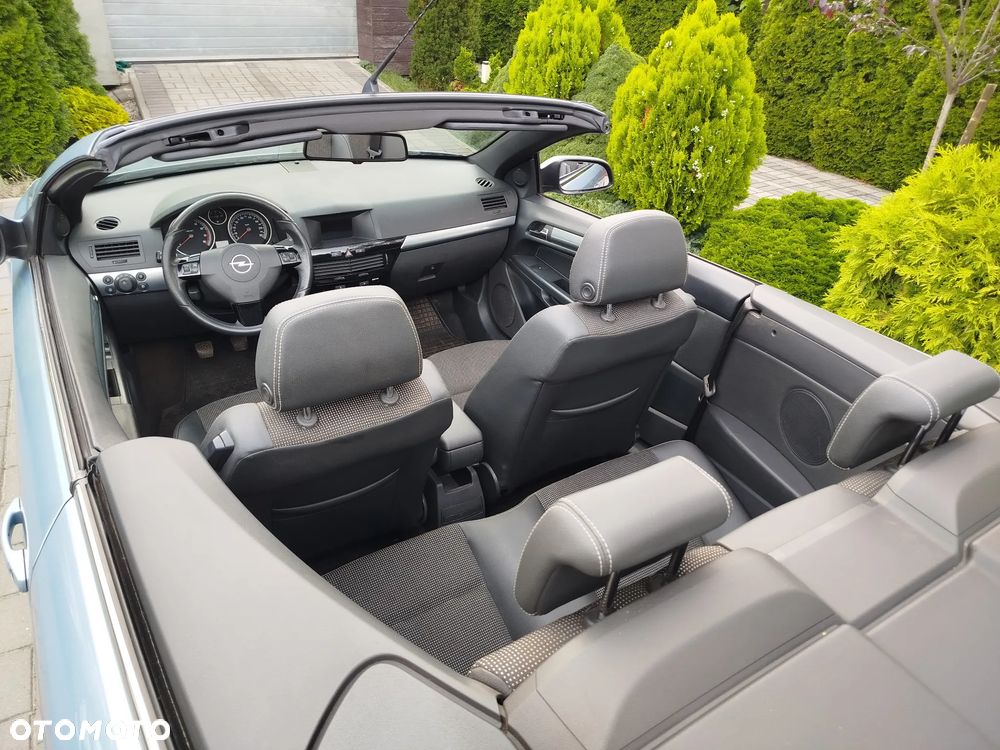 Opel Astra 1.8 Cosmo - 24