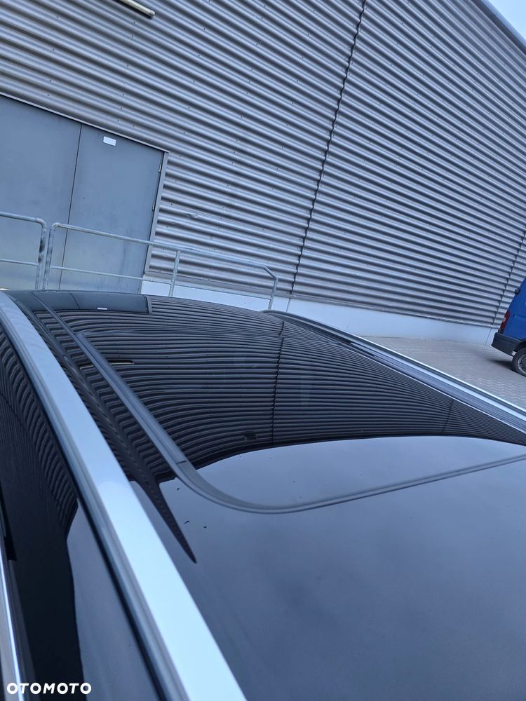 Volvo XC 60 B4 D AWD Plus Bright - 25