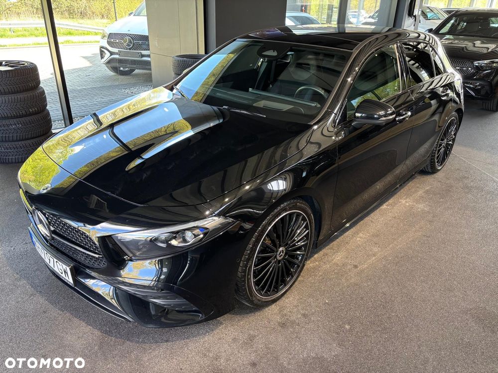 Mercedes-Benz Klasa A 220 4-Matic AMG Line 8G-DCT - 3