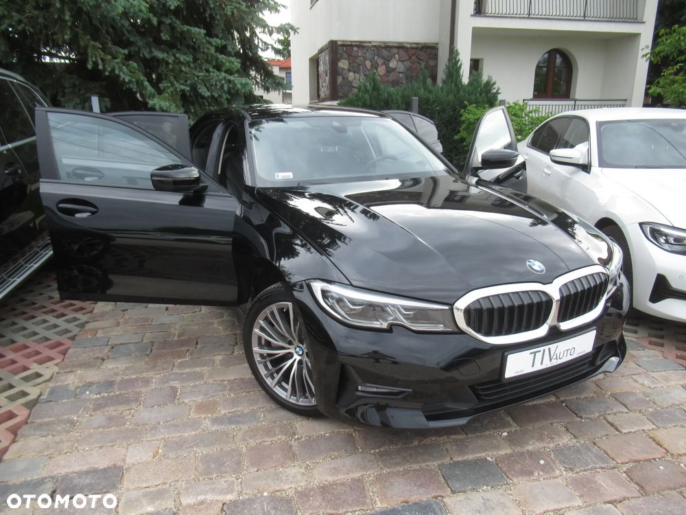 BMW Seria 3 330i xDrive - 40