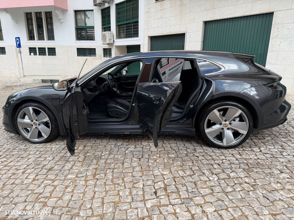 Porsche Taycan Cross Turismo Turbo - 8