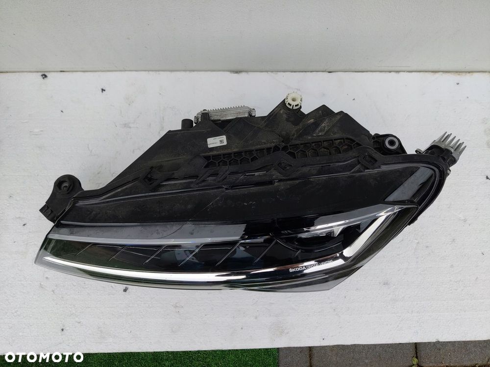 Lampa Skoda OE 3V1941015D - 2