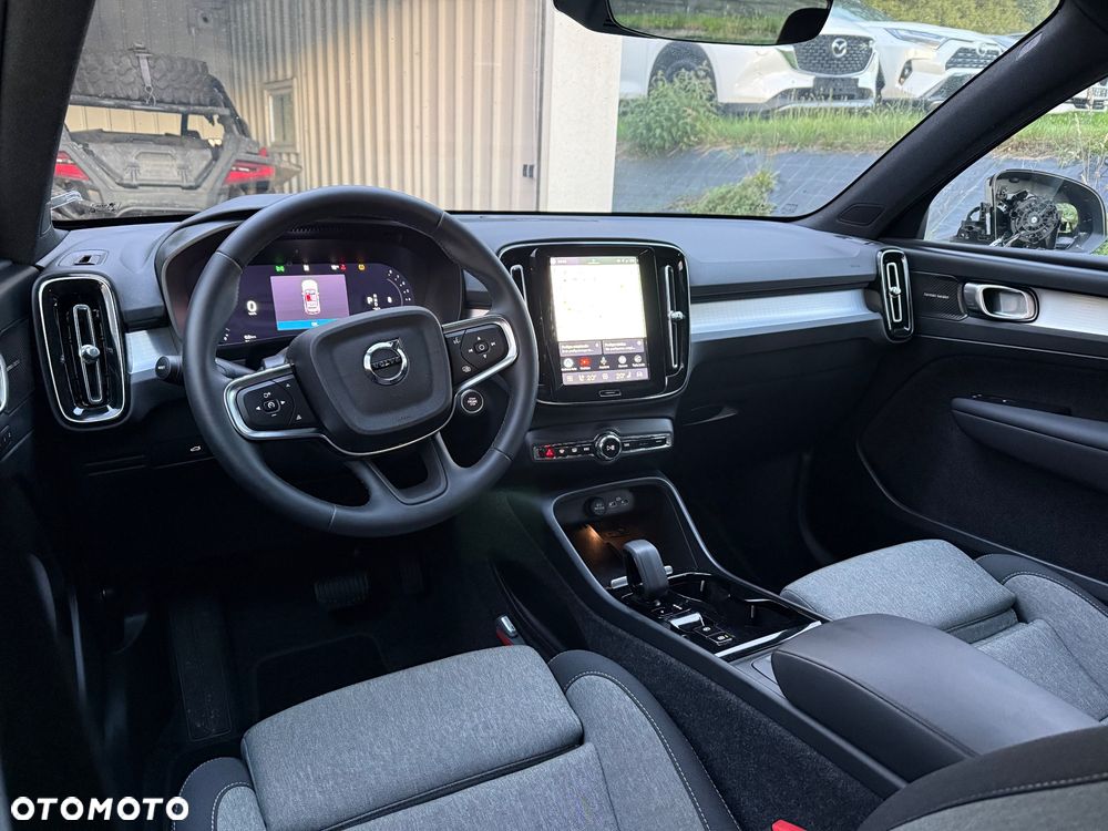Volvo XC 40 B4 B DKG Plus Dark - 21