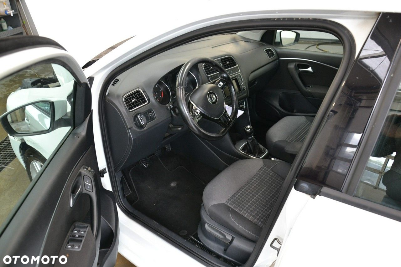 Volkswagen Polo - 17