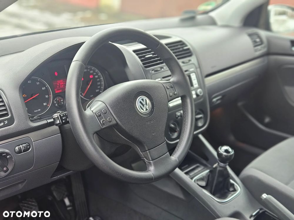 Volkswagen Golf 1.6 Comfortline - 3