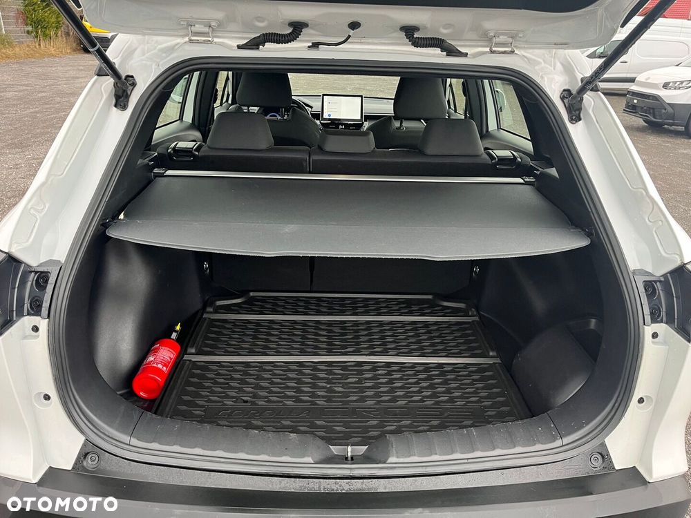 Toyota Corolla Cross 2.0 Hybrid Comfort - 32