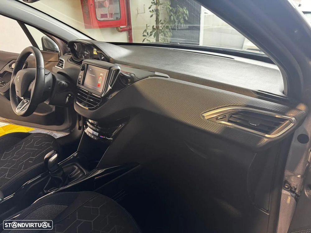 Peugeot 2008 1.2 PureTech Allure - 41