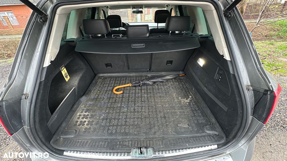 Volkswagen Touareg - 4