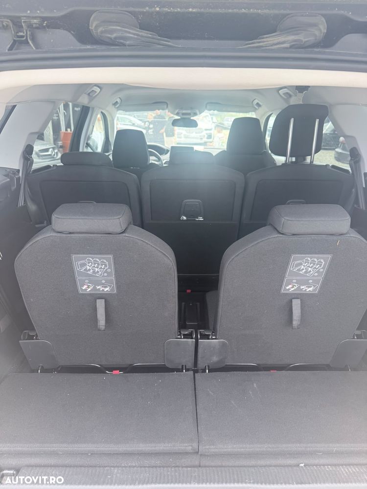 Peugeot 5008 PureTech 130 Stop & Start Access - 21
