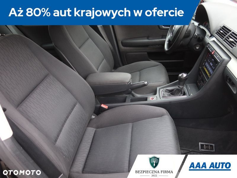 Audi A4 Limousine - 10