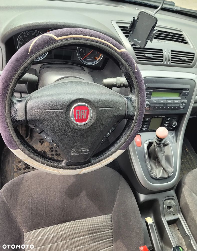 Fiat Croma 1.9 JTD Dynamic - 8