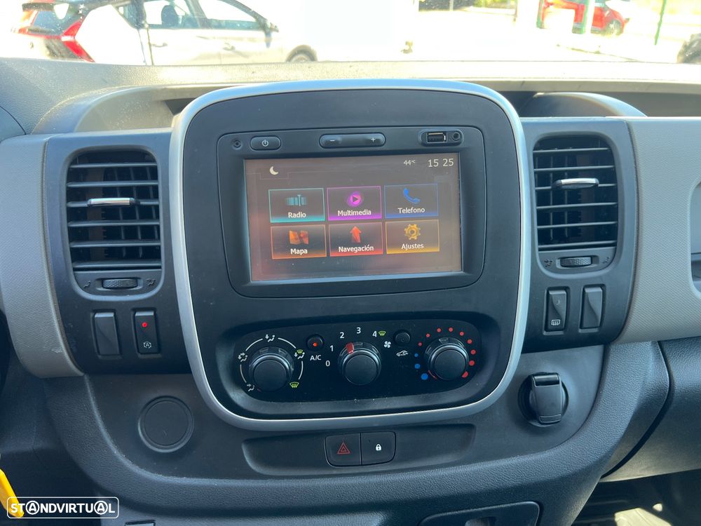 Renault Trafic - 14