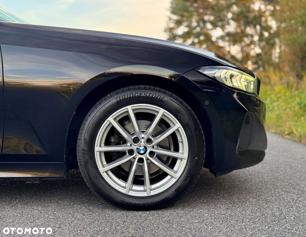 BMW Seria 3 318d Touring Sport Line - 16