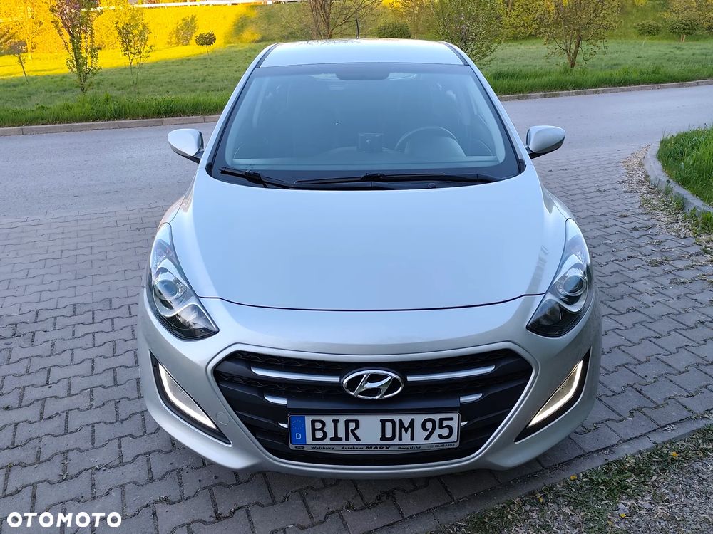 Hyundai i30 blue 1.4 Passion - 2